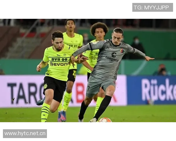 塞尔电台消息：皇马锁定于帕为新援因拜仁续约谈判失败