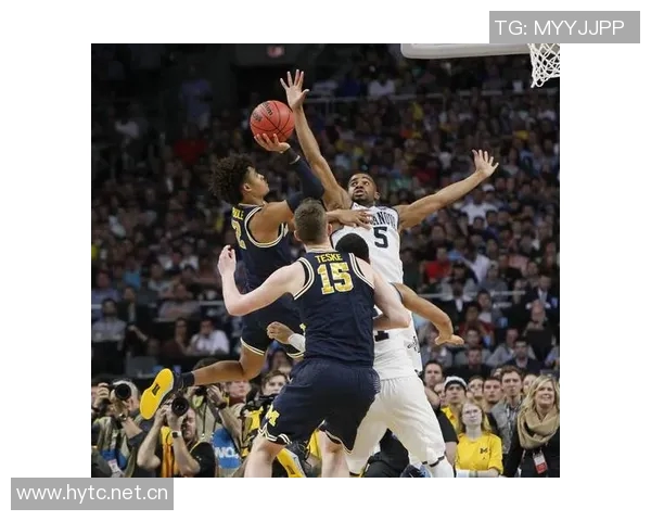 NCAA季前赛明年状元热门达林彼得森上半场狂砍24分全场贡献26分表现抢眼